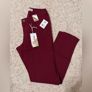 Stretchy skinny pants